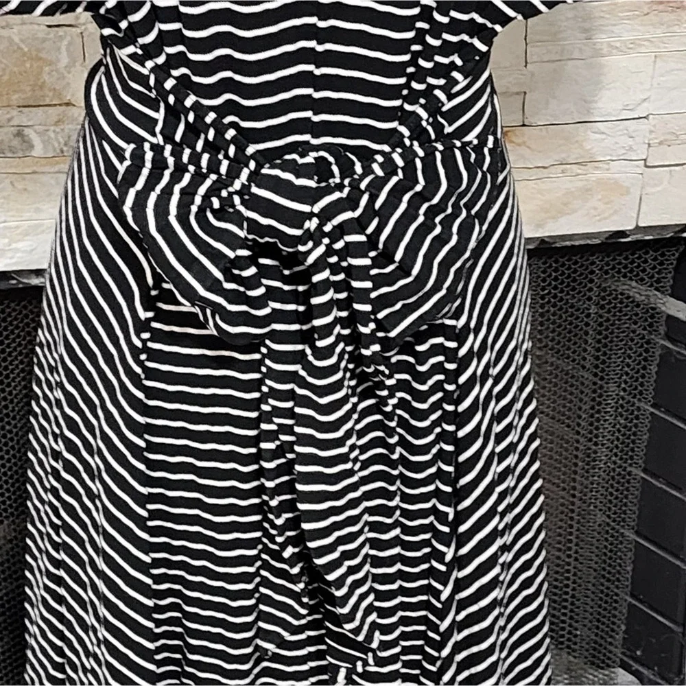 Signature‎ black and white tied waist midi flare dress plus size 2X